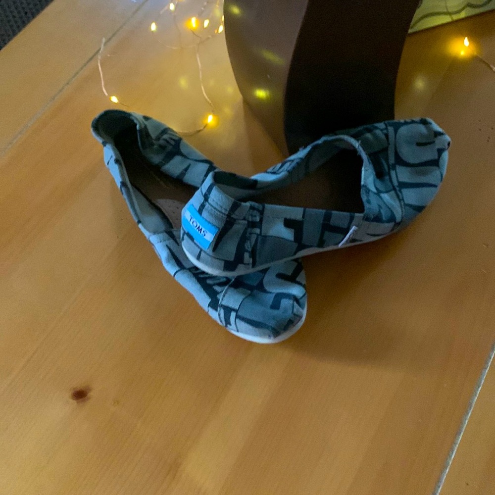 TOMS Shoes